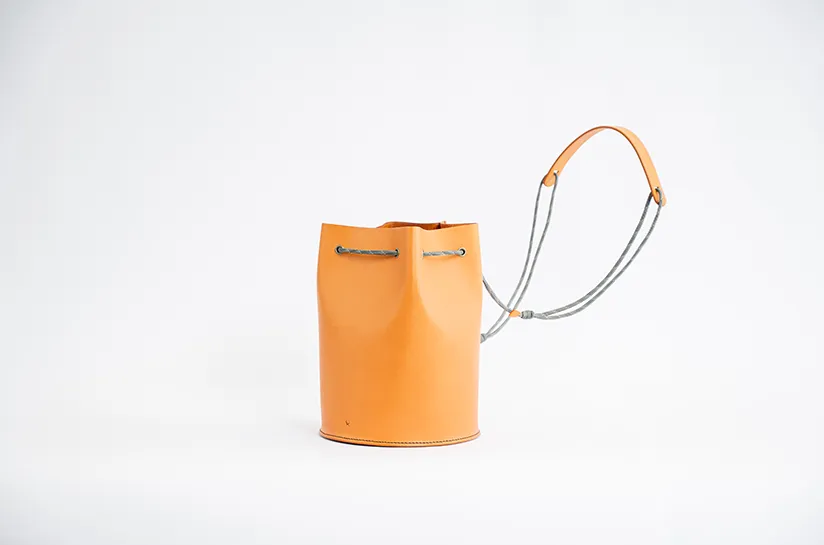 【 5 折 展示品 】真皮水桶包-淺棕色